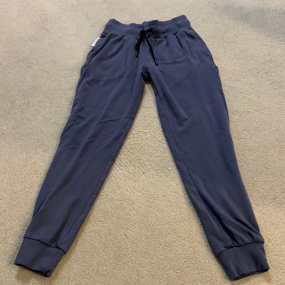 ACTA WEAR joggers mid/high rise - size small